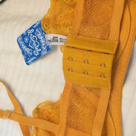 Free people intimately St Tropez yellow eyelet demi underWire Boho Summer bra32B - Picture 4 of 9